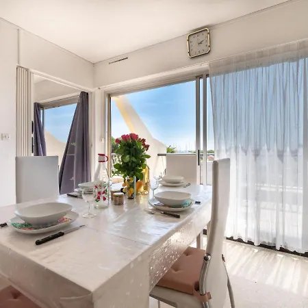 Le Beaupre By Interhome * Le Grau-du-Roi